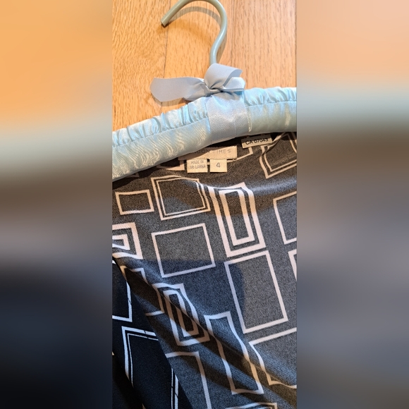 Wraparound dress - Picture 4 of 4